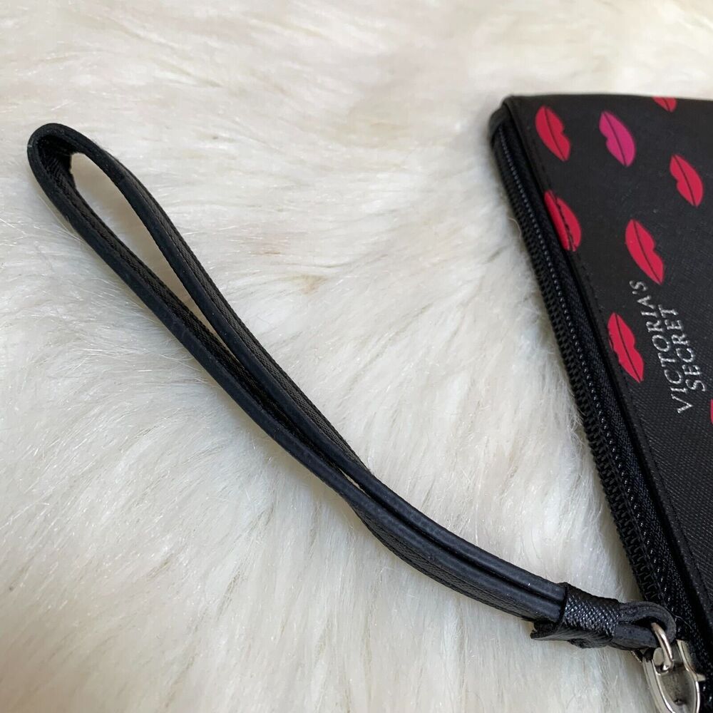 VICTORIA'S SECRET Black Faux Leather Wristlet with Pink & Red Lipstick Love Kiss - Picture 10 of 15